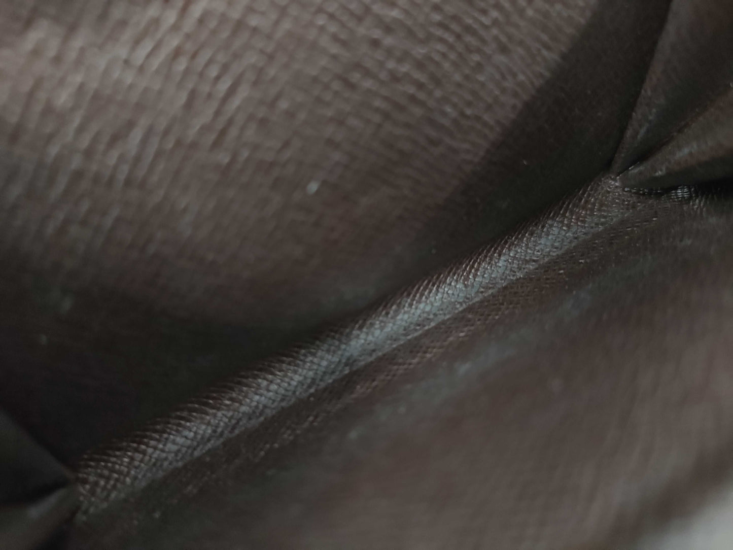 LOUIS VUITTON Damier Wallet