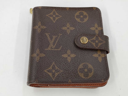 LOUIS VUITTON Monogram Wallet