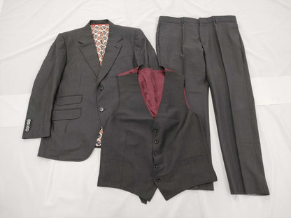 GUCCI 3-piece suit, size 56, other apparel