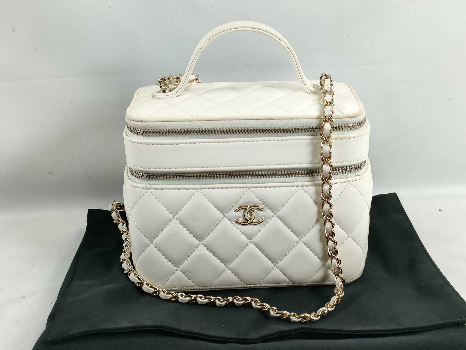CHANEL Vanity Chain AP2917 Random Mirror Shoulder Bag