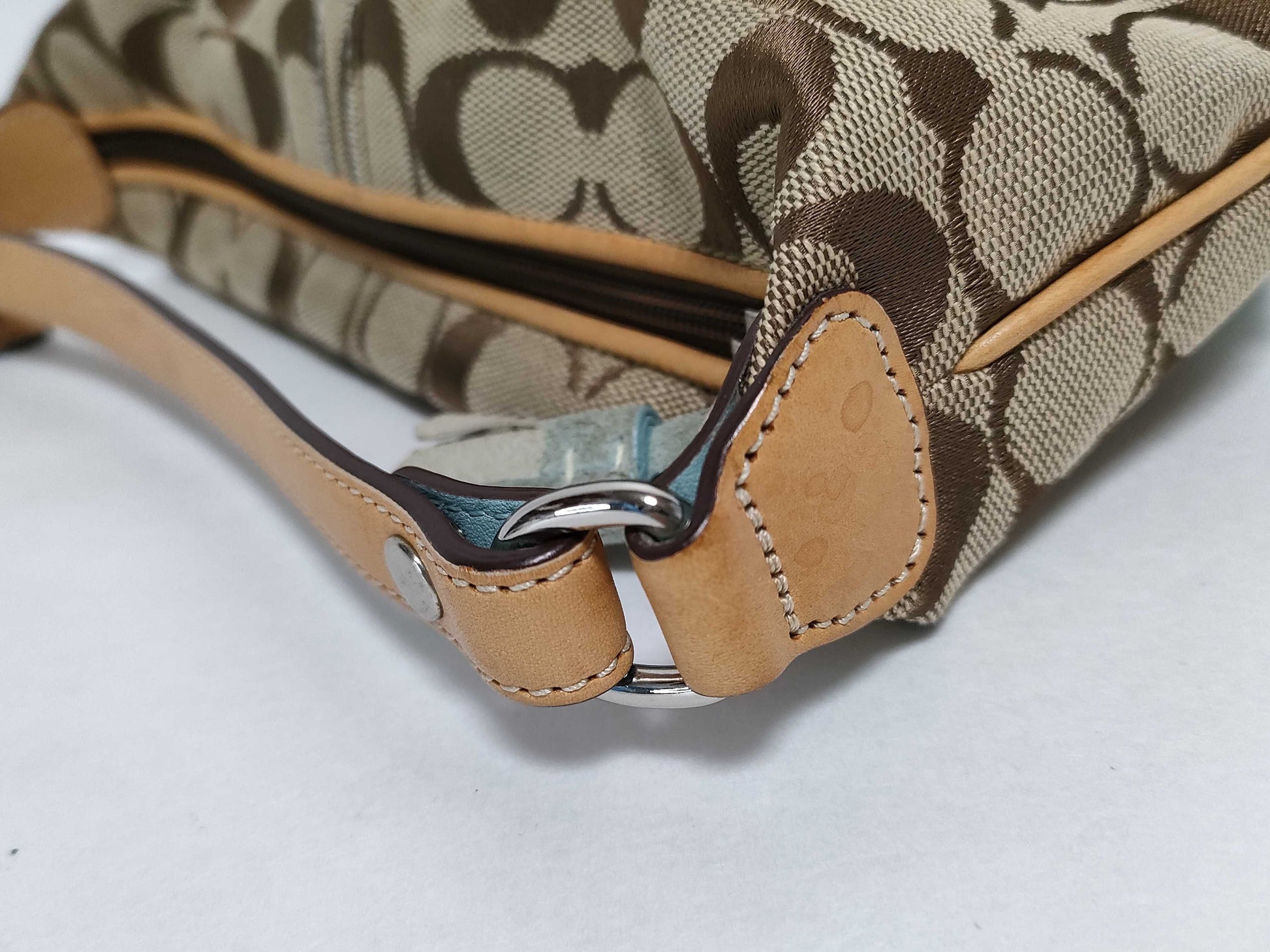 COACH Signature Handbag Canvas/Suede Beige/Light Blue Handbag