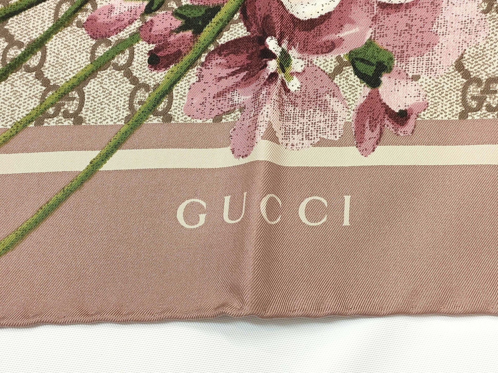 GUCCI Gucci Scarf Silk Multicolor Scarf