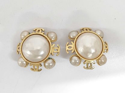 CHANEL Coco Pearl Earrings