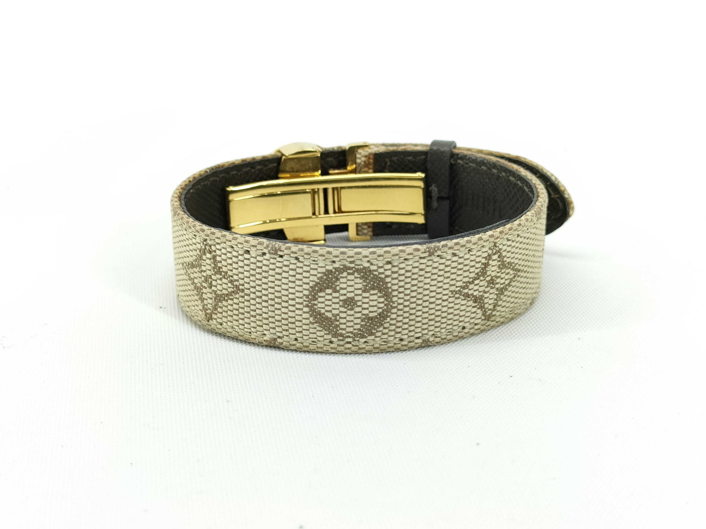 LOUIS VUITTON Good Luck Bracelet/Bangle