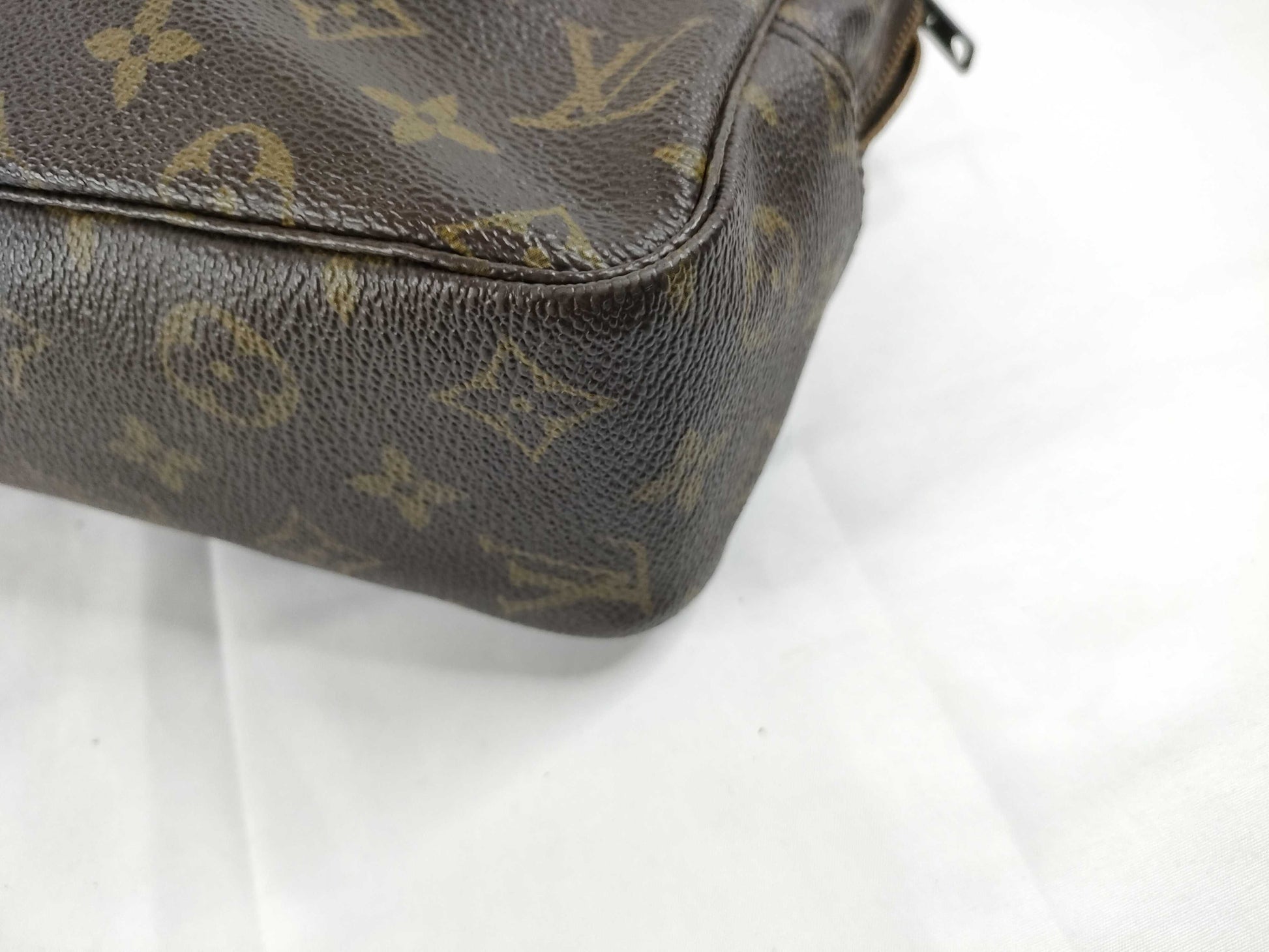 LOUIS VUITTON Monogram True Towel 28 M47522/Unknown Zipper Broken Second Bag