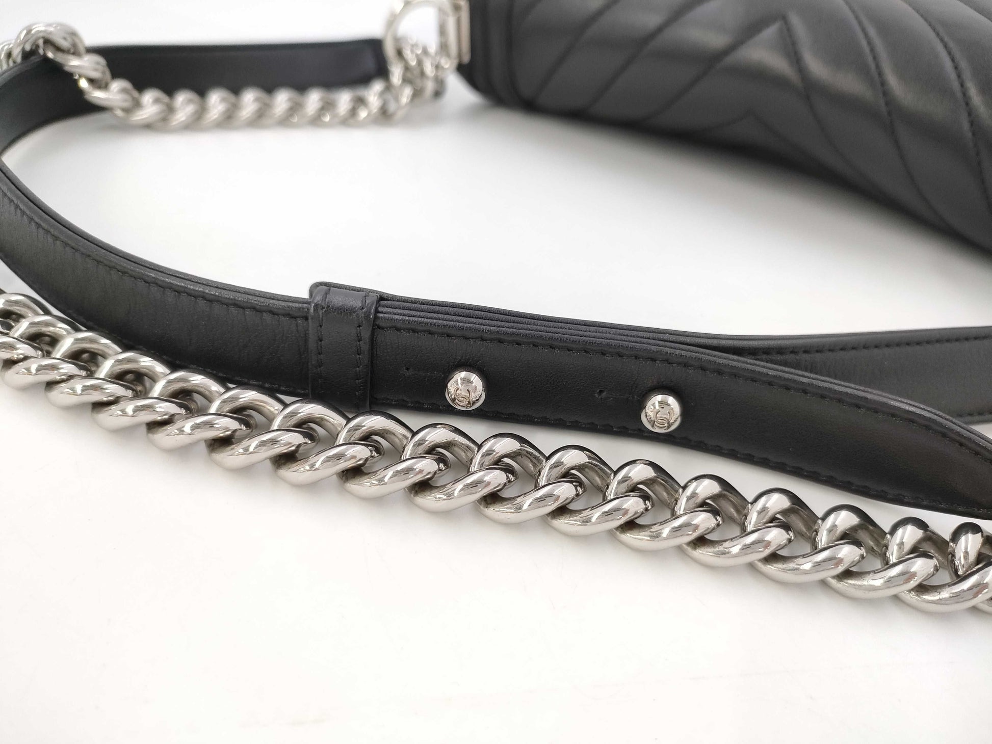 CHANEL Boy Chanel 25 Chevron Lambskin Shoulder Bag with Silver Hardware A67086