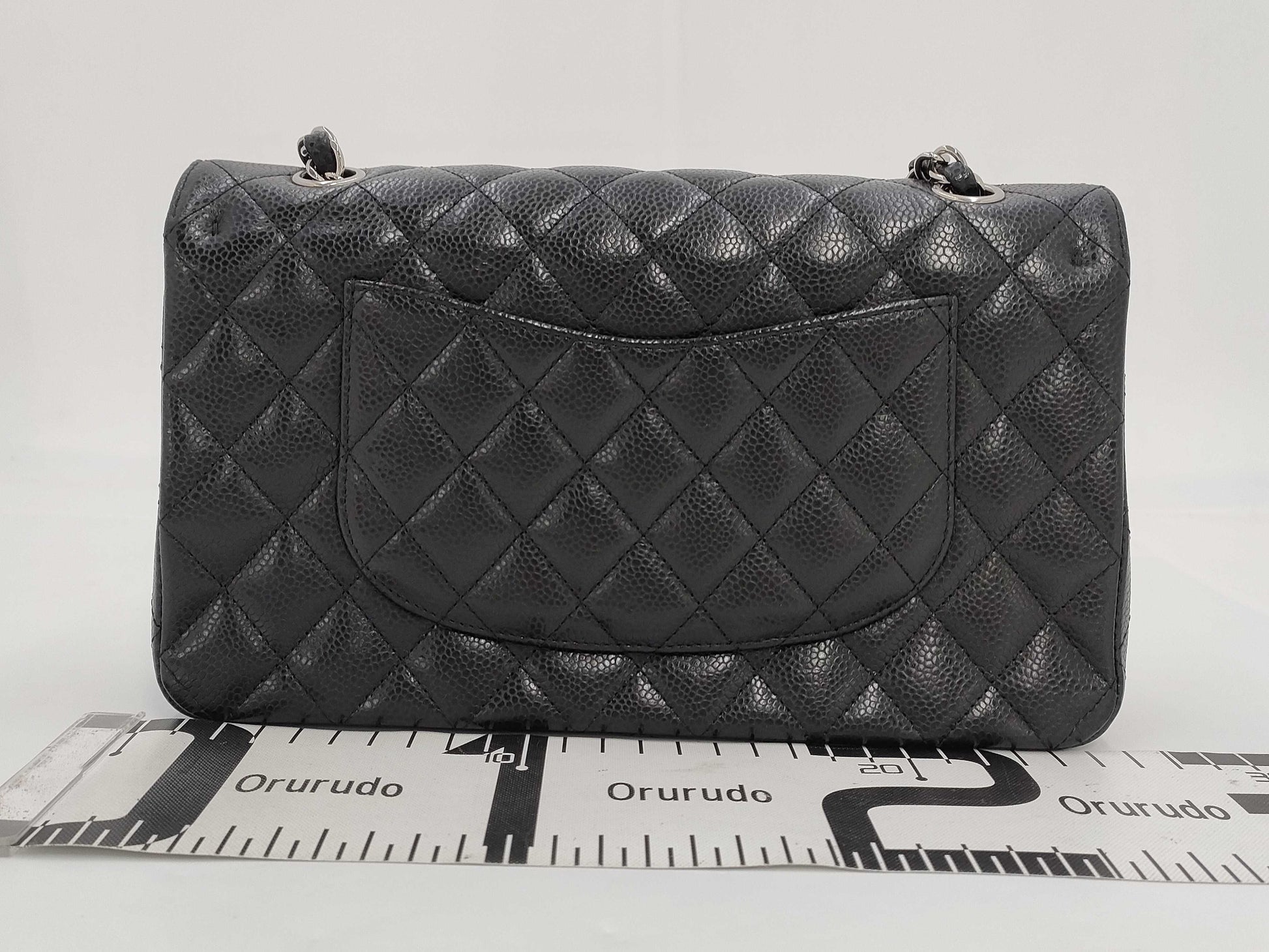 CHANEL CHANEL Matelasse 25 Classic Caviar Leather Shoulder Bag with Silver Hardware A01112