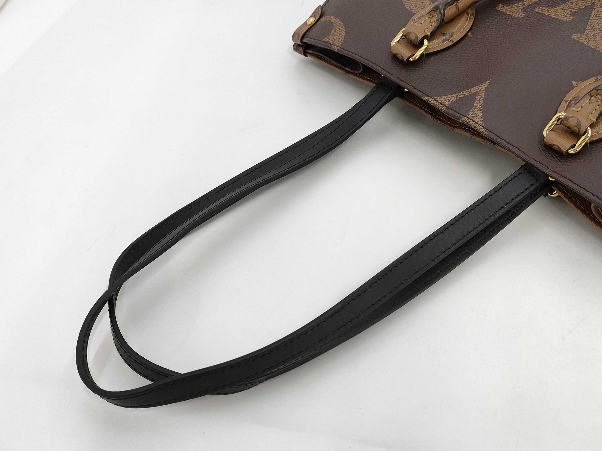 LOUIS VUITTON Louis Vuitton Monogram Reverse On the Go MM M45321 Handbag