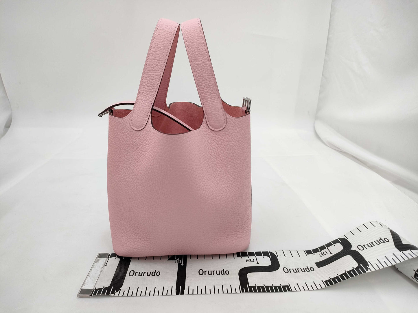 HERMES Picotin Lock 18 Rose Sakura x Taurillon Clemence x Silver Hardware K Stamp Shoulder Bag