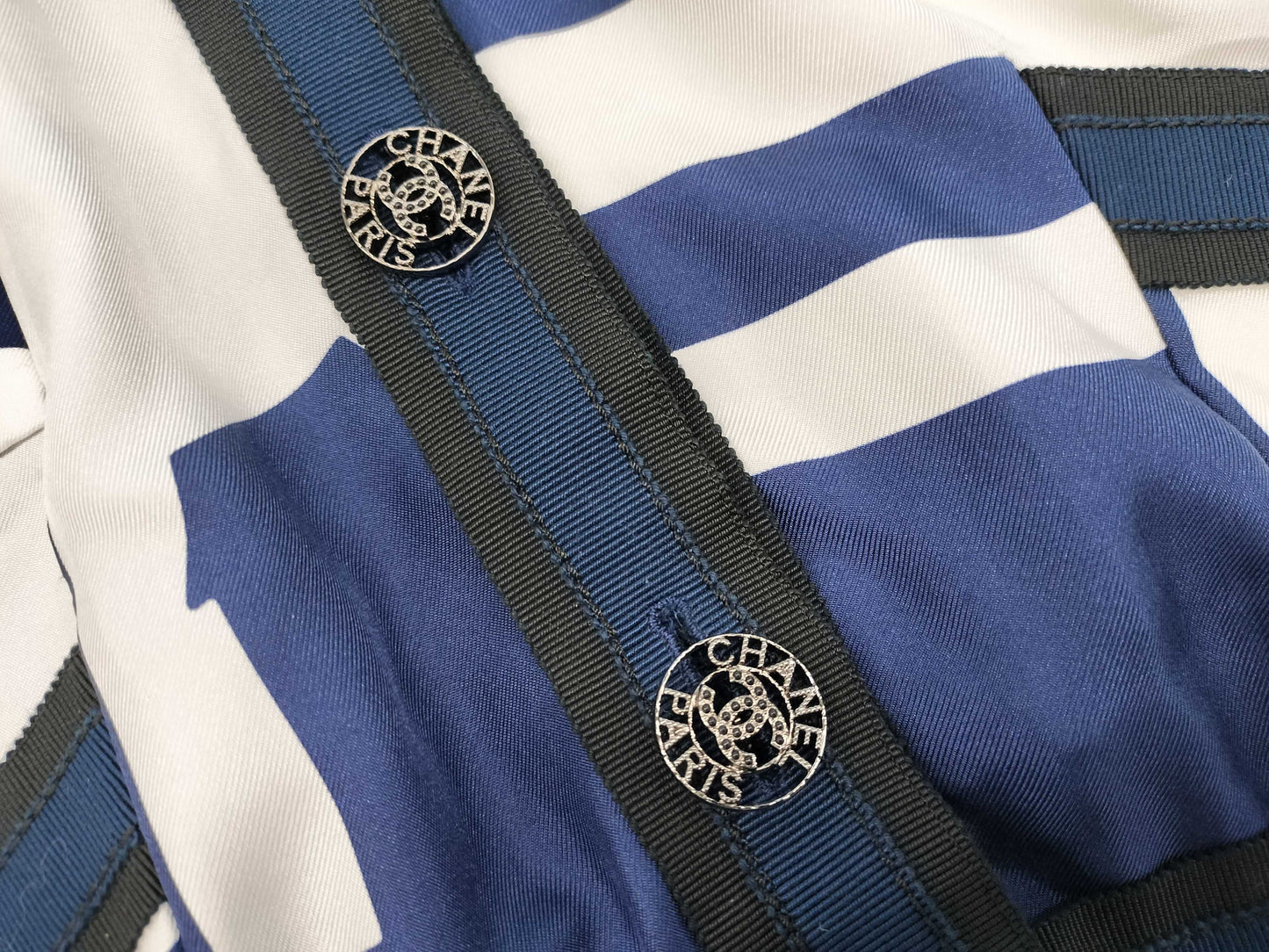 CHANEL Chanel size 34 cardigan