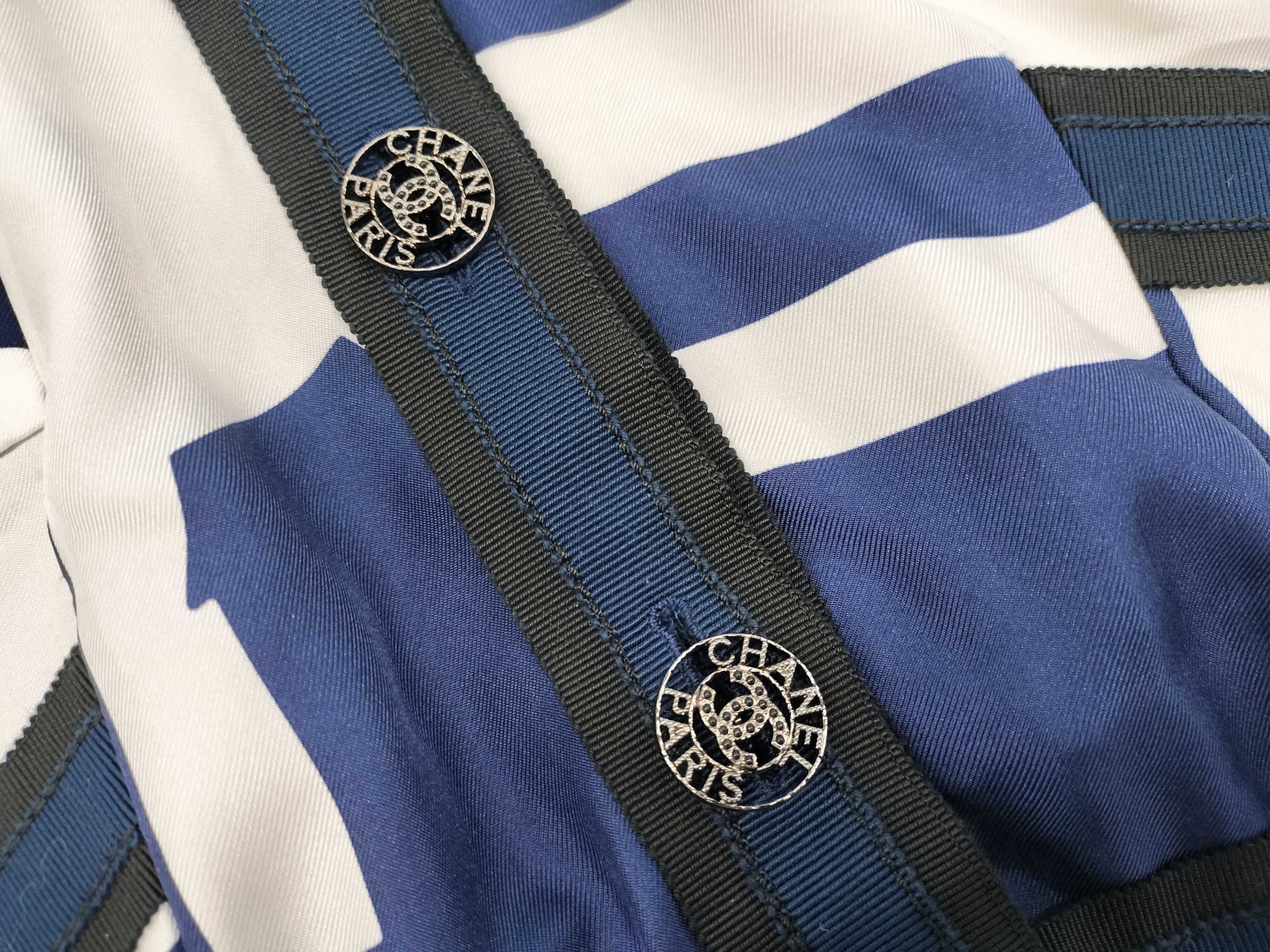 CHANEL Chanel size 34 cardigan