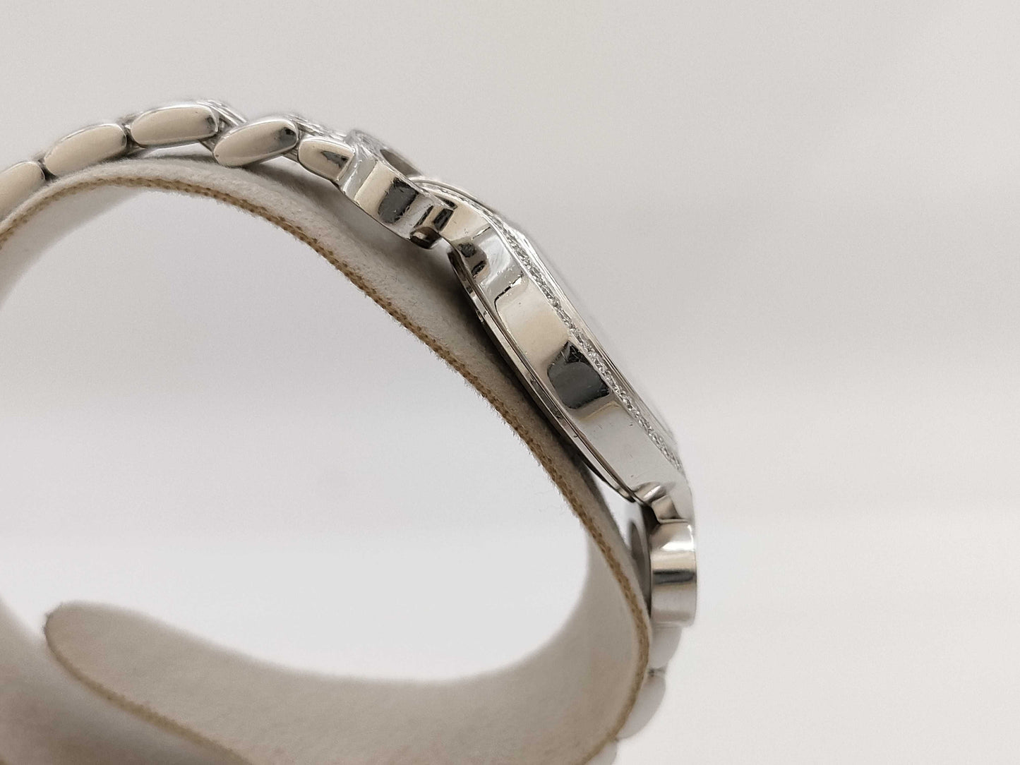 WALTHAM 93591.52 T020062 Quartz K18 Shell Dial Women's Watch