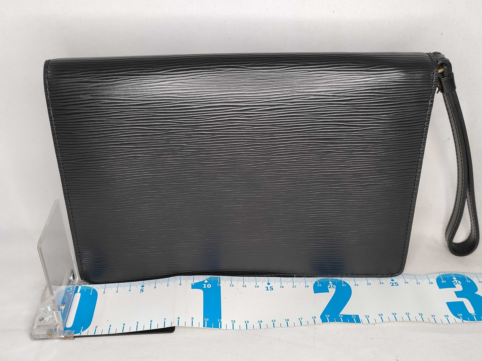 LOUIS VUITTON Epi Pochette Serie Dragonne M52612/VI0031 Clutch Bag