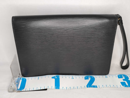 LOUIS VUITTON Epi Pochette Serie Dragonne M52612/VI0031 Clutch Bag