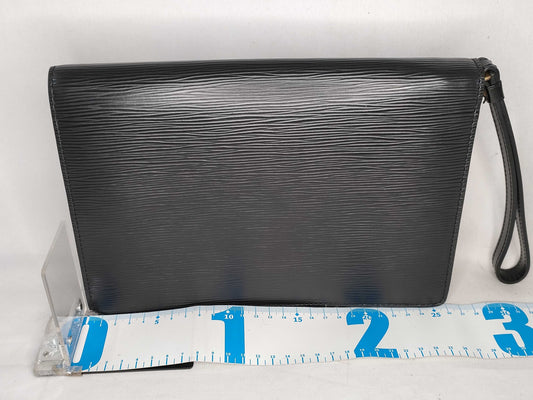 LOUIS VUITTON Epi Pochette Serie Dragonne M52612/VI0031 Clutch Bag