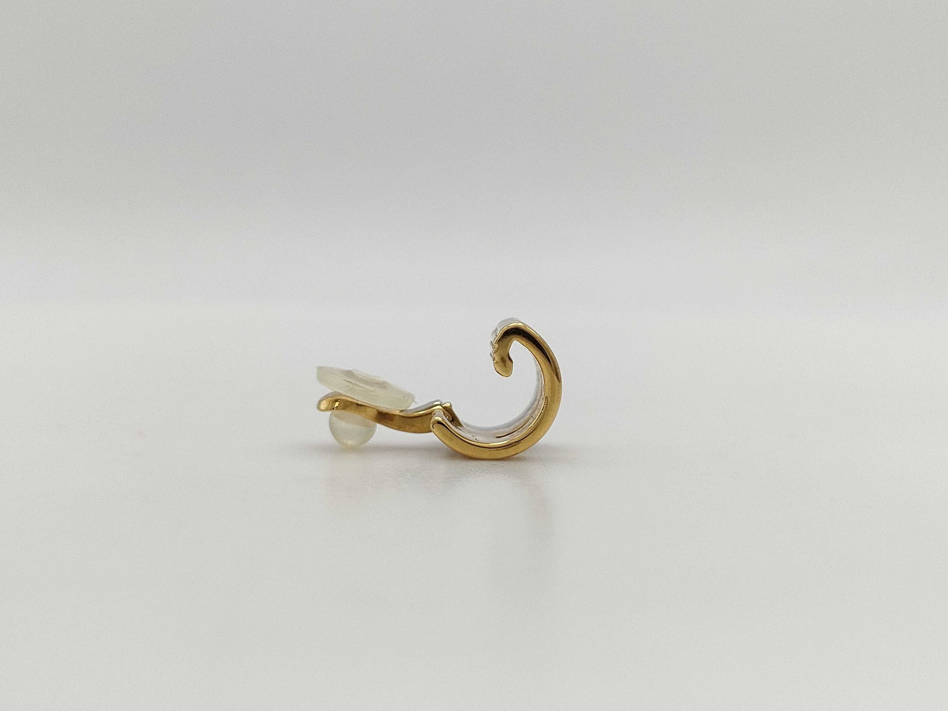 BOUCHERON Cattle Radiant Diamond One Side YG/WG Au750 4.1g Earrings 