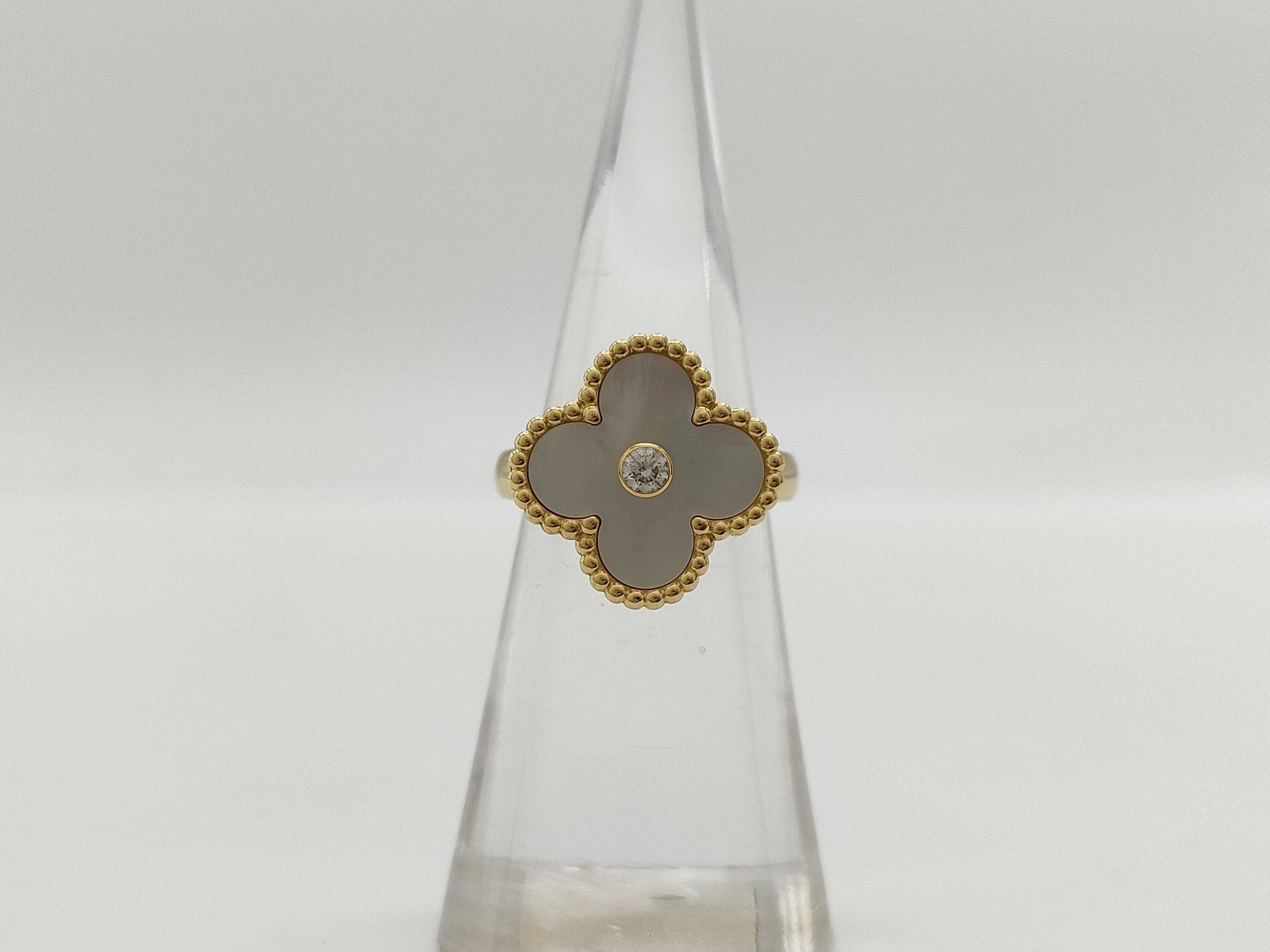 Van Cleef&Arpels Vintage Alhambra #46 Mother-of-Pearl 1PD YG Au750 6.6g Ring 