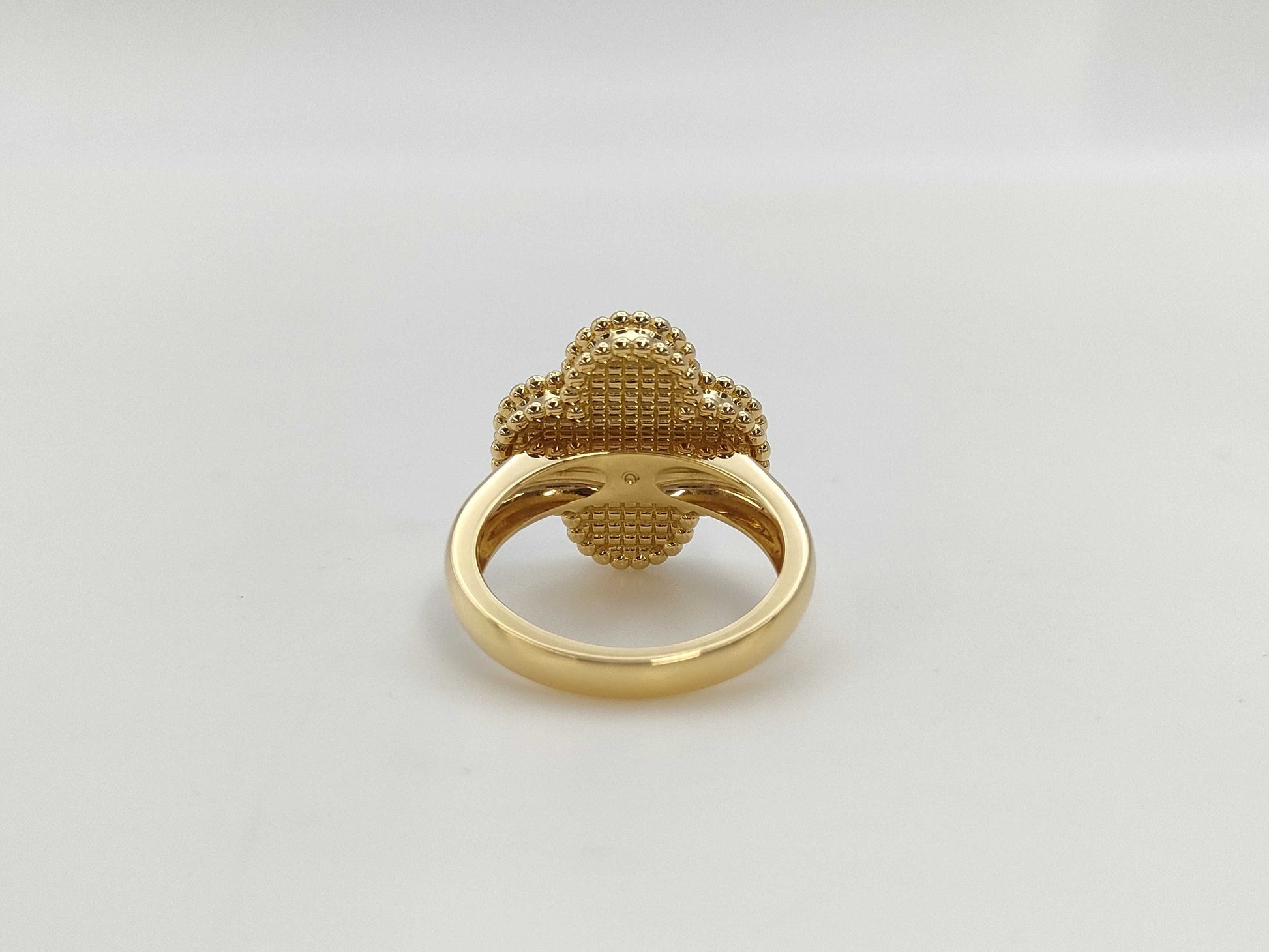 Van Cleef&Arpels Vintage Alhambra #46 Mother-of-Pearl 1PD YG Au750 6.6g Ring 