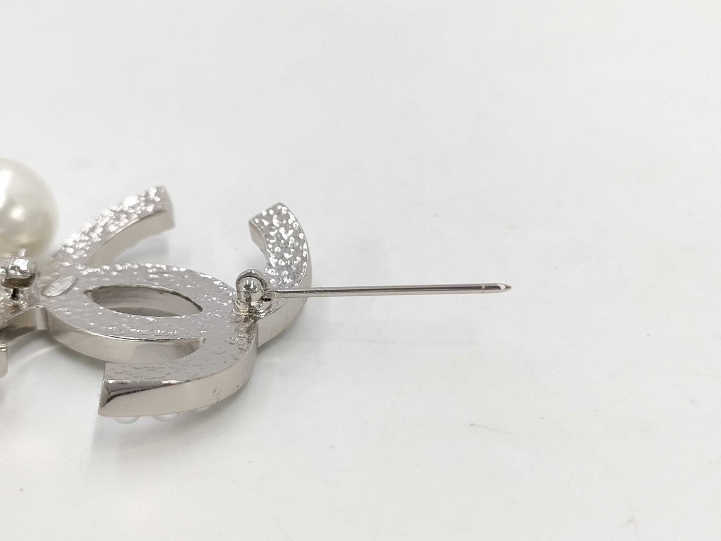 CHANEL Cocomark Pearl Brooch 07V Silver Brooch