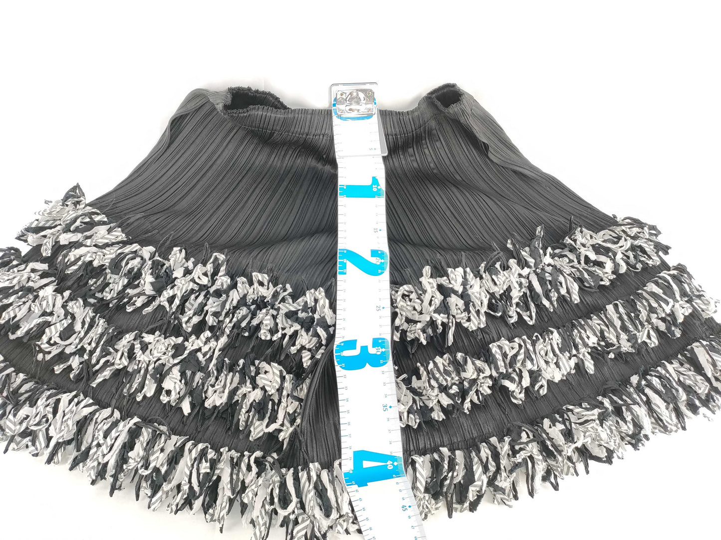 ISSEY MIYAKE Pleats Please Issey Miyake Fringe Shorts Skirt-Style Pants
