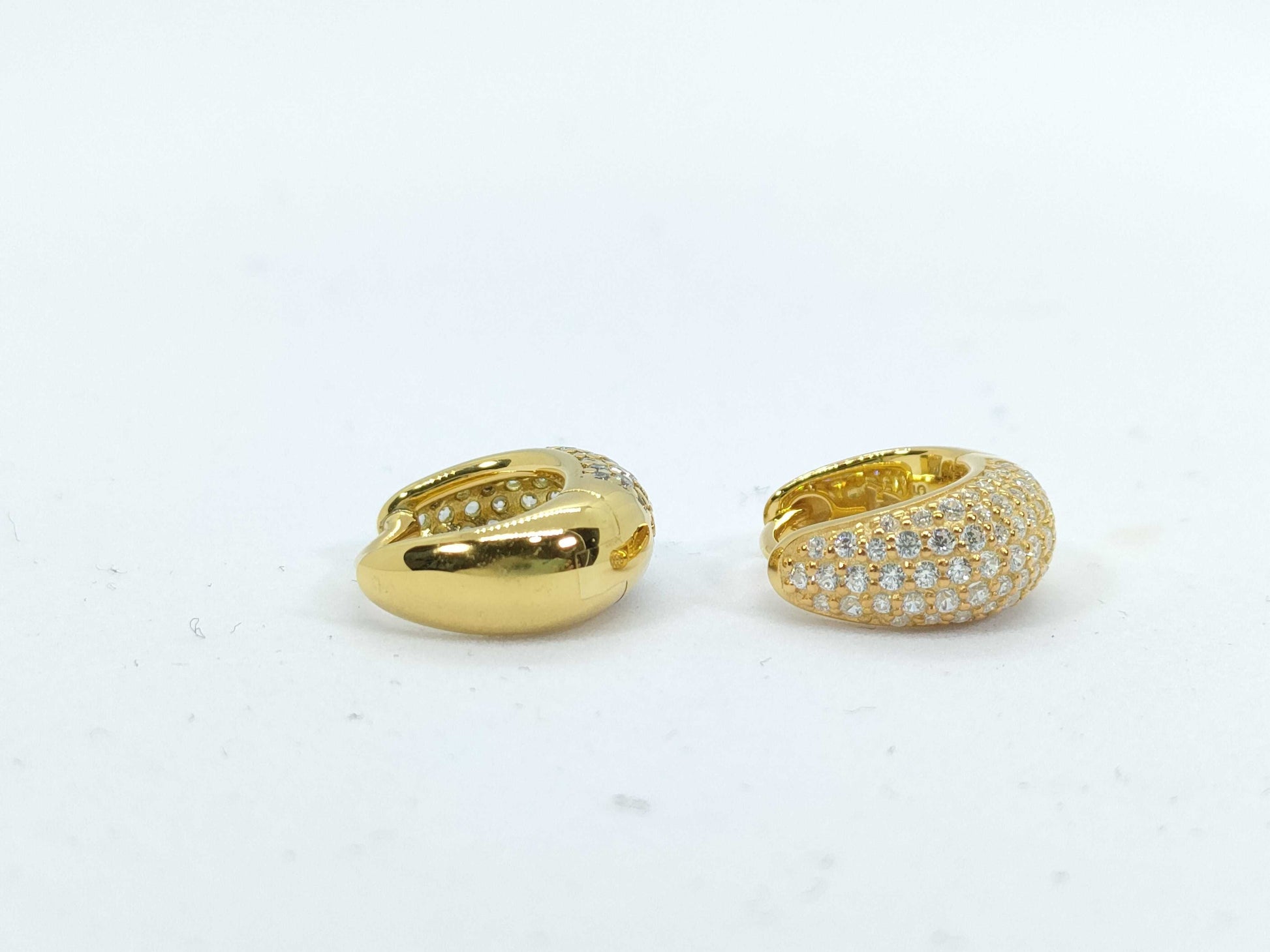 Tom Wood Ice Huggie Earrings Gold