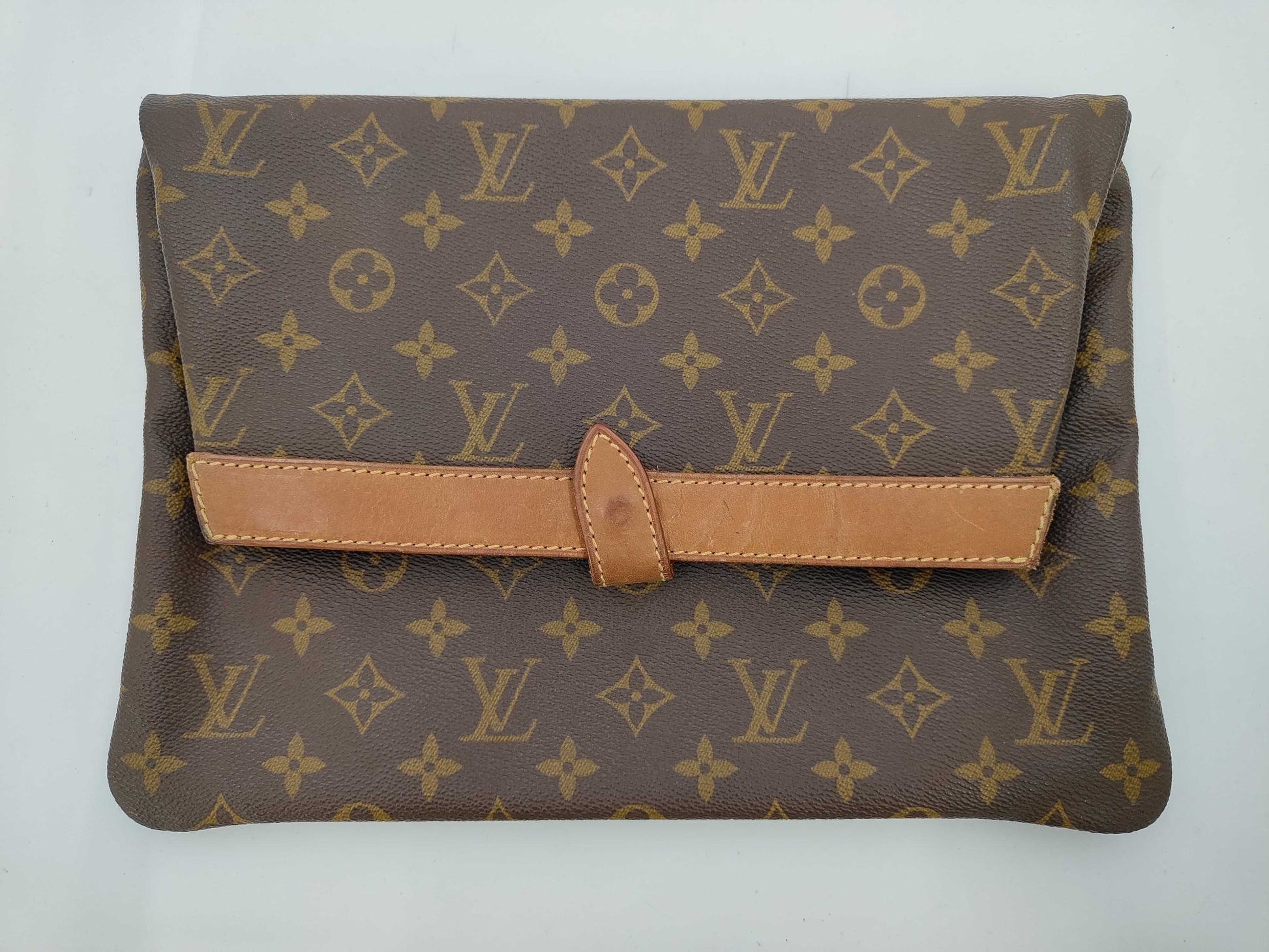 LOUIS VUITTON Louis Vuitton Monogram Pochette Priant Serial Unknown Clutch Bag