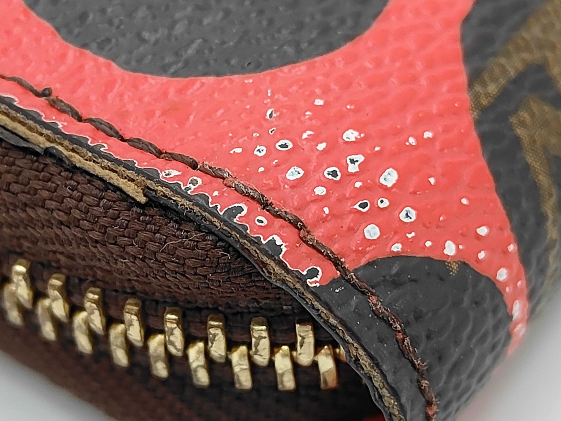 LOUIS VUITTON Louis Vuitton Pumpkin Dot YK Zippy Wallet Rouge MI2122 Wallet