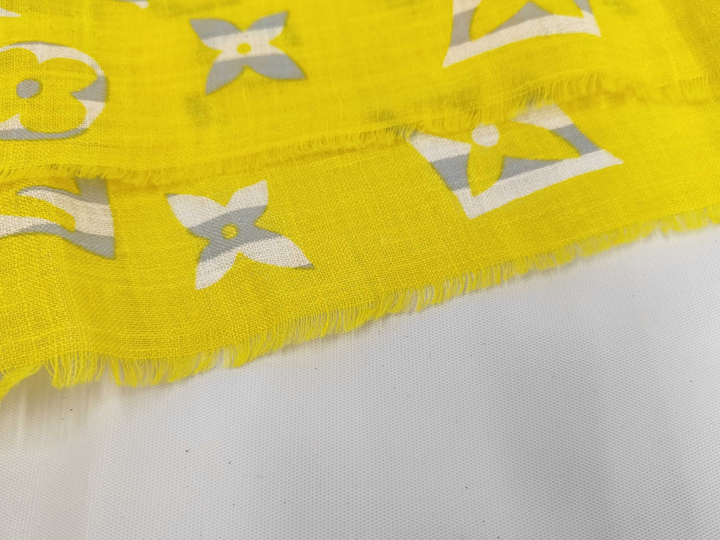 LOUIS VUITTON LOUIS VUITTON Ettor Collage Monogram Scarf Other Accessories