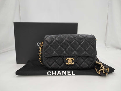 CHANEL Matrasse Caviar Skin Coin Charm Chain Shoulder Bag