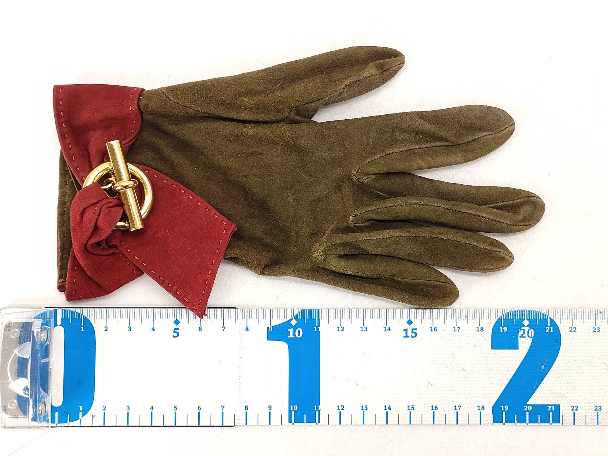 HERMES with gold fittings Gloves Other accessories