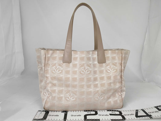 CHANEL New Travel Line New Travel Line Tote MM Tote Bag