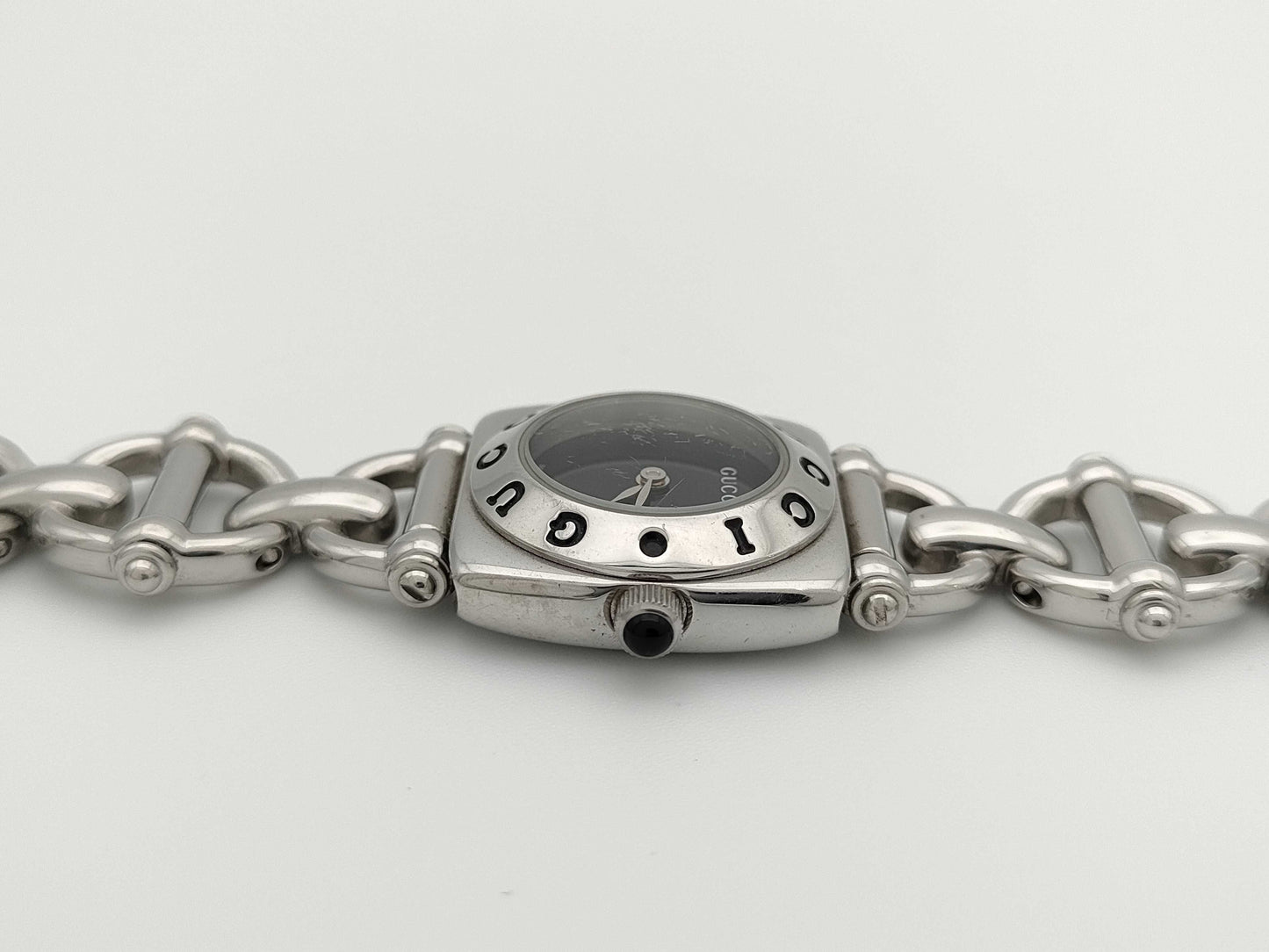 GUCCI 6400L 0120185 Black Dial Quartz Women's Watch