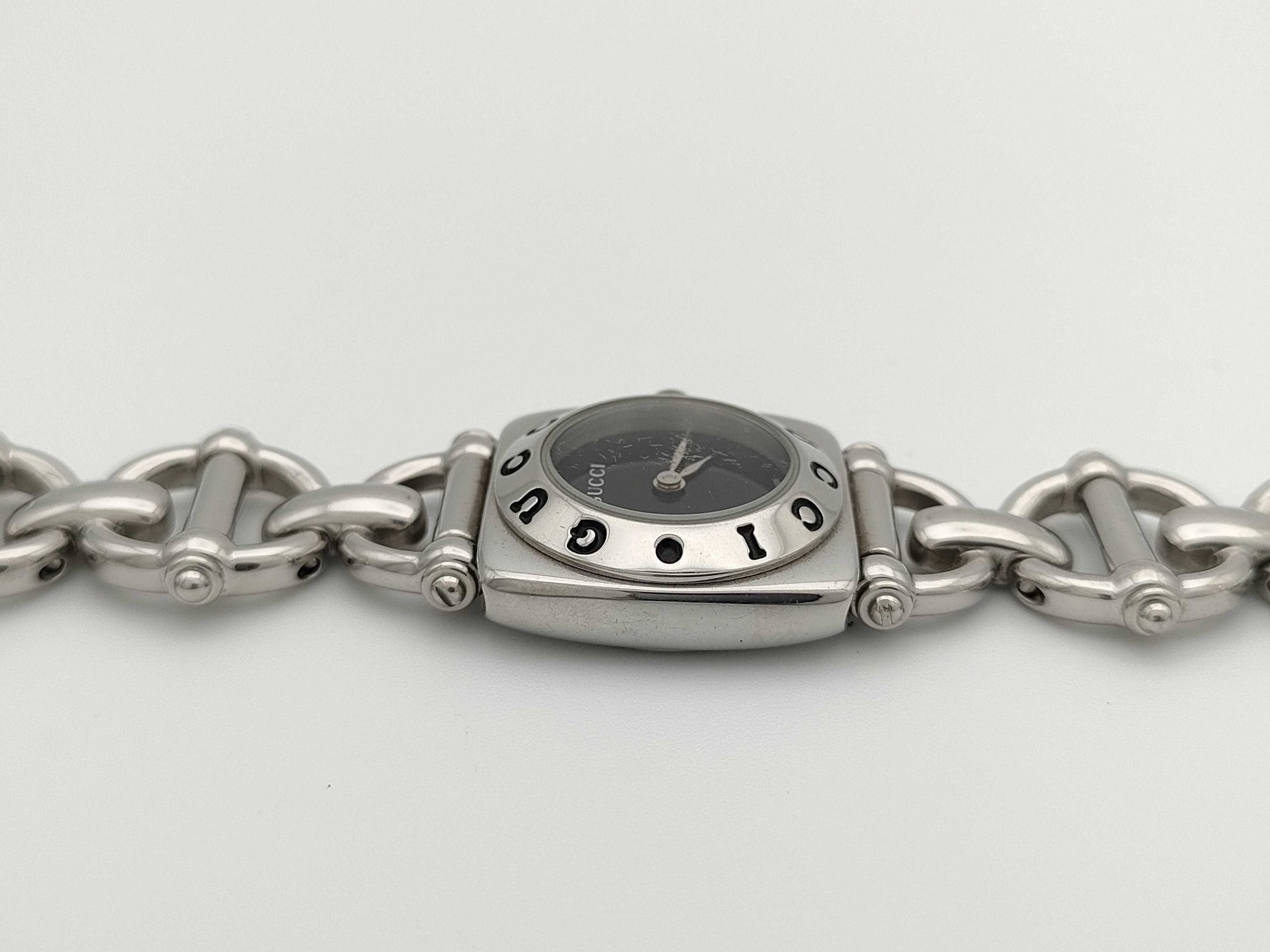 GUCCI 6400L 0120185 Black Dial Quartz Women's Watch