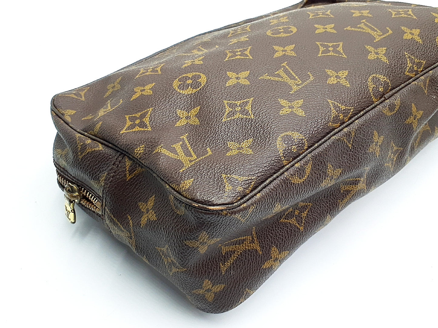 LOUIS VUITTON 4-Piece Set Monogram True Toilette 28 Pouch