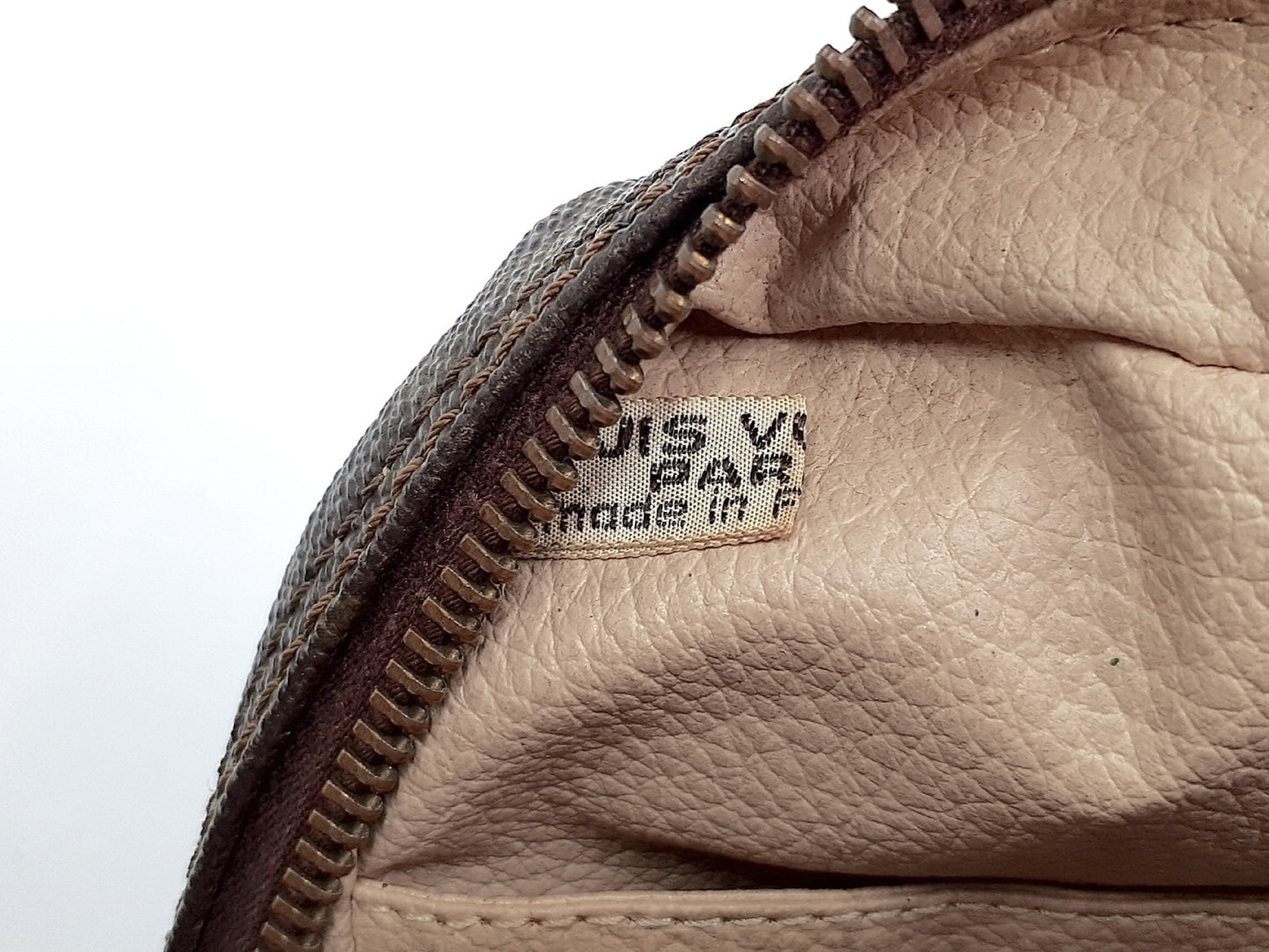 LOUIS VUITTON 4-Piece Set Monogram True Toilette 23 Pouch