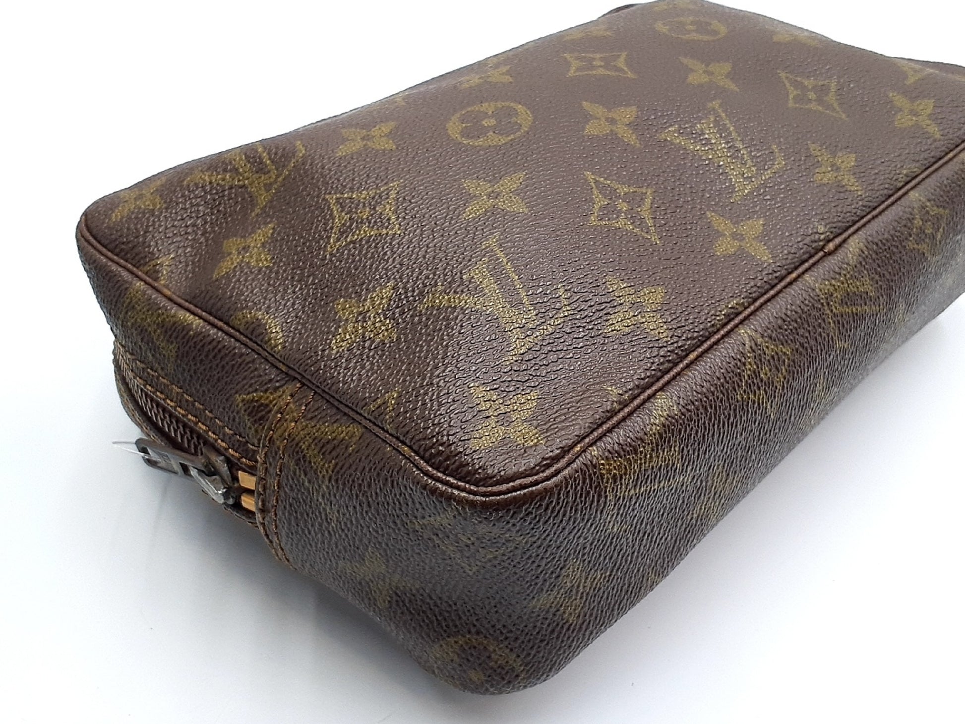 LOUIS VUITTON 4-Piece Set Monogram True Toilette 23 Pouch