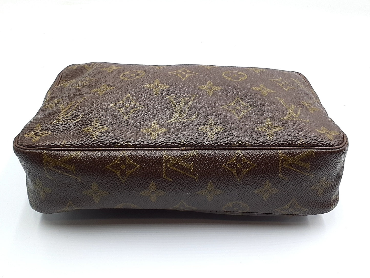 LOUIS VUITTON 4-Piece Set Monogram True Toilette 23 Pouch