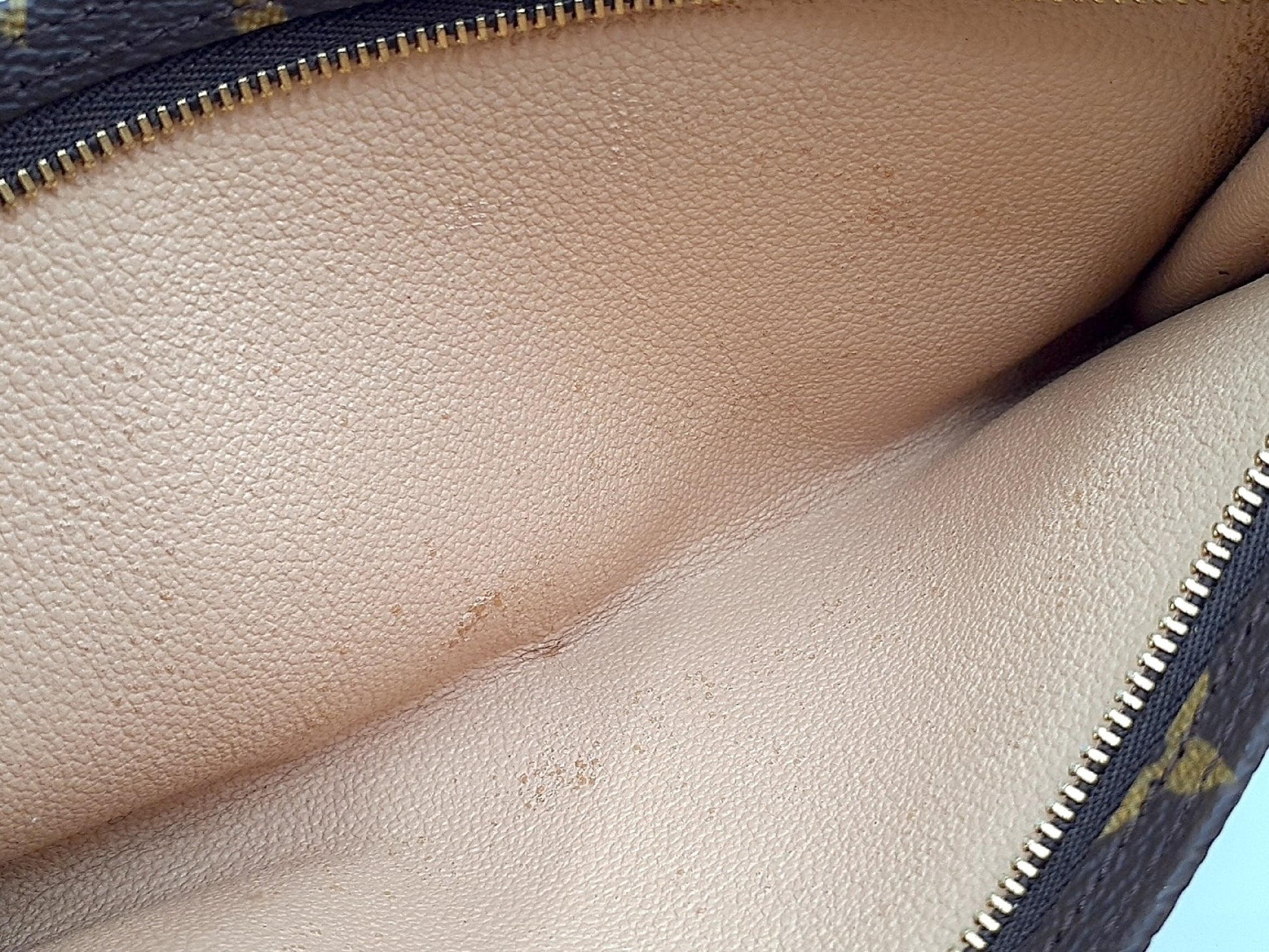 LOUIS VUITTON 4-Piece Set Monogram Bucket Pouch Pouch