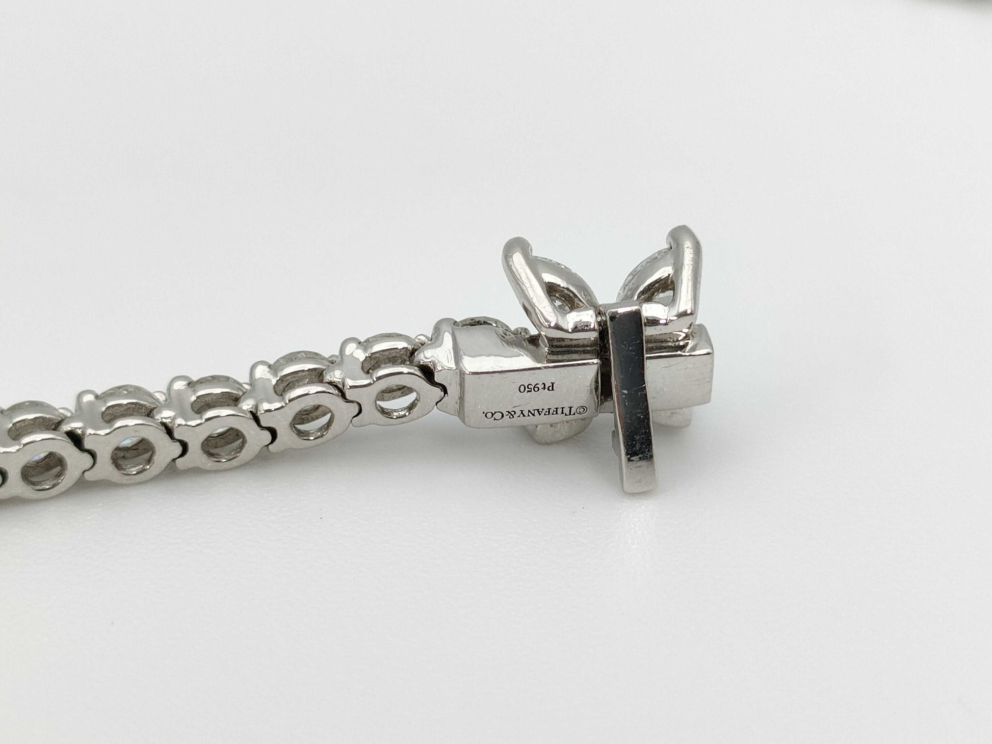 Tiffany&Co. Victoria Grenade Diamond PT950 28.7g Necklace