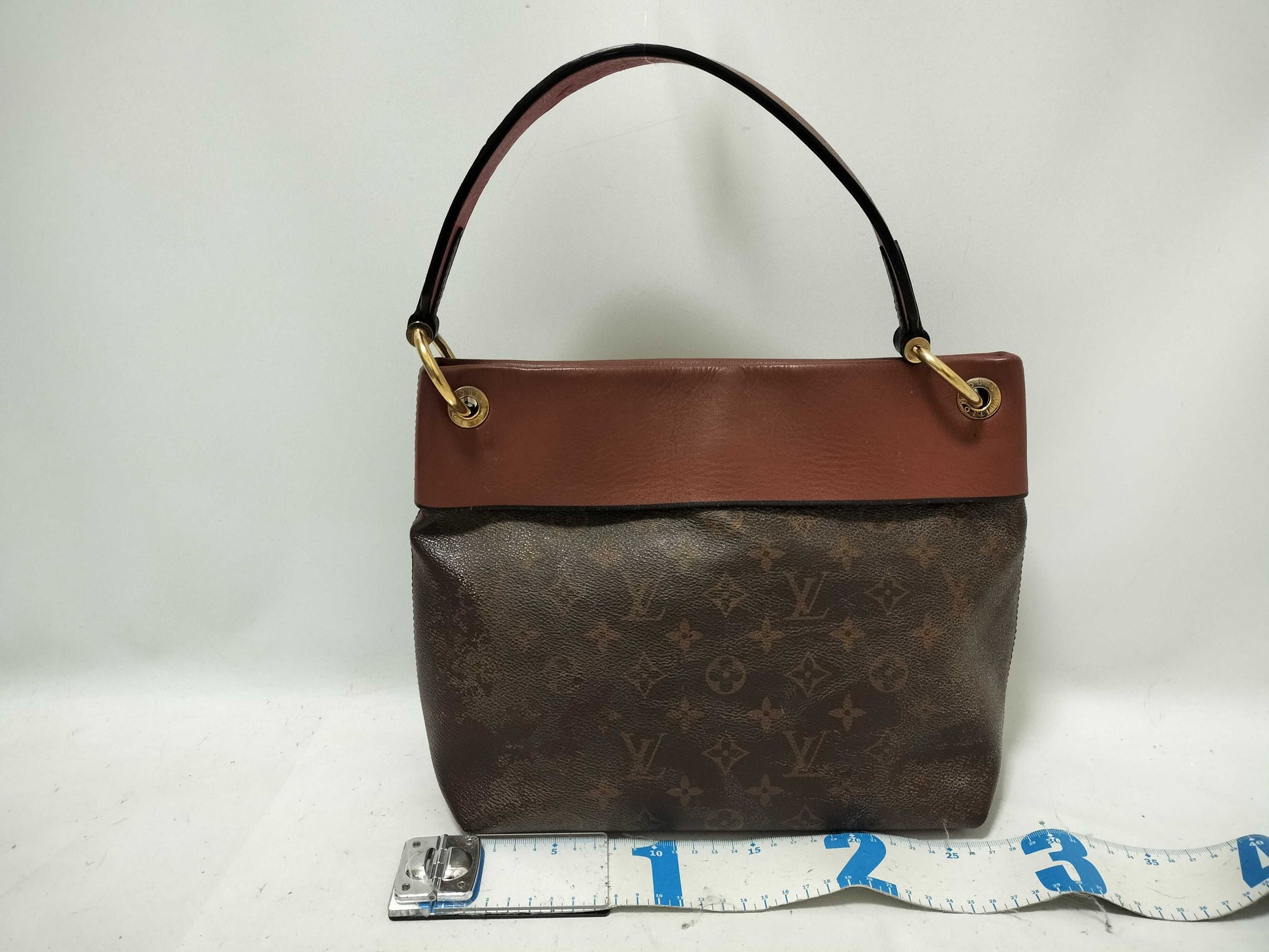 LOUIS VUITTON Vuitton Monogram Tuileries Shoulder Bag