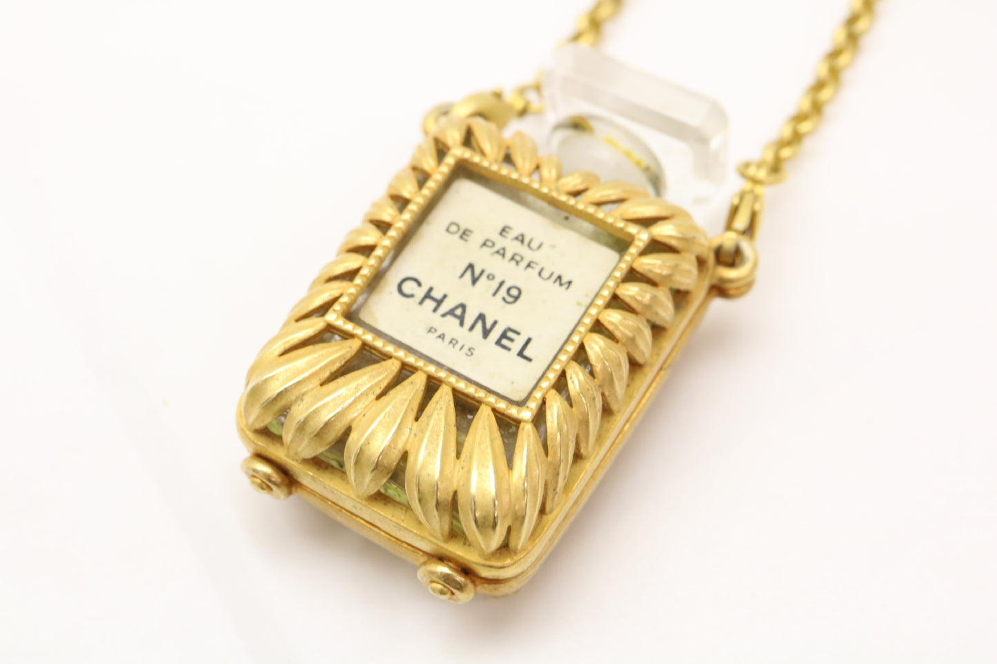 CHANEL Perfume No. 19 Chain Necklace