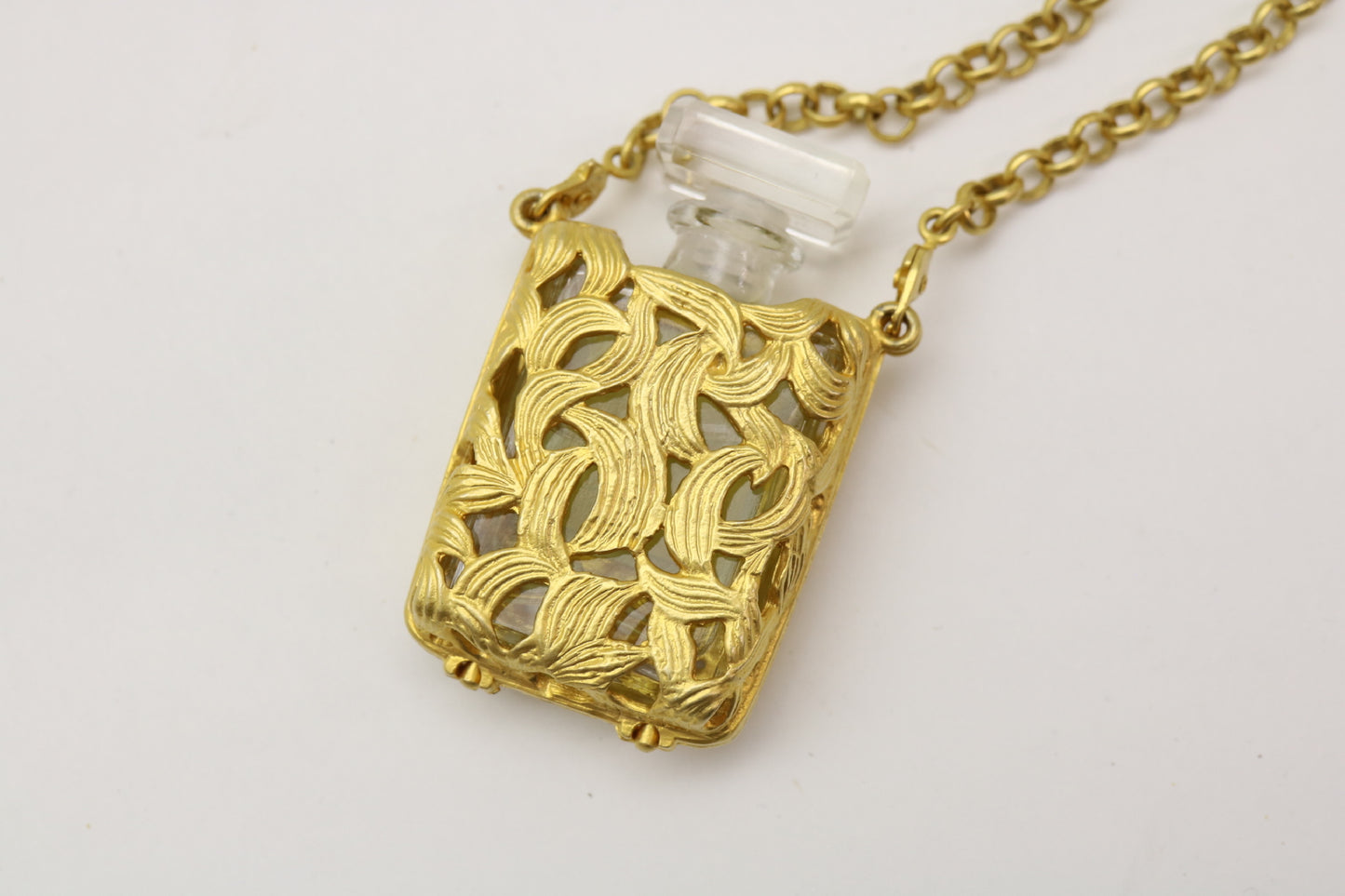 CHANEL Perfume No. 19 Necklace