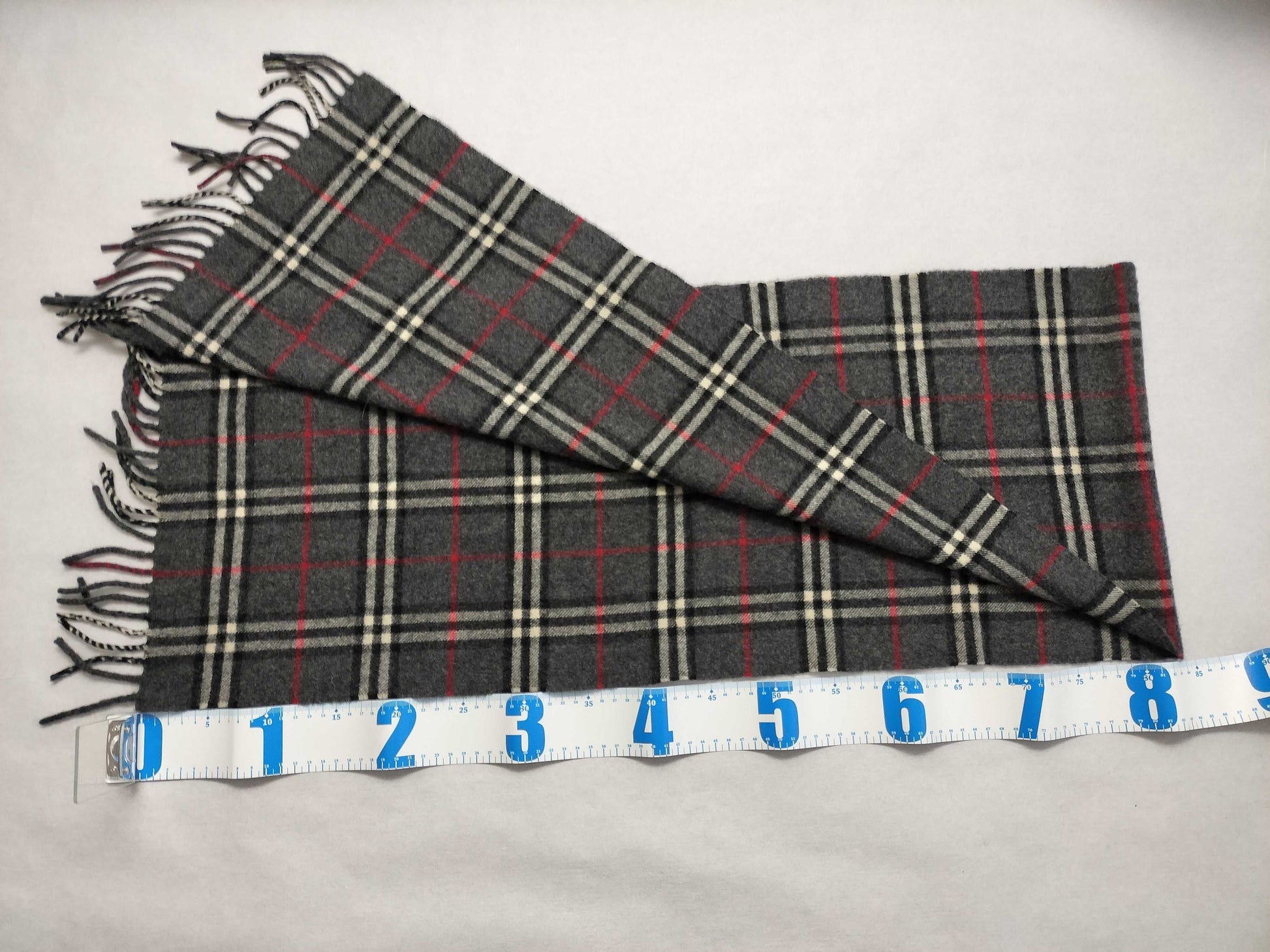 BURBERRY BURBERRY Novacheck 100% Cashmere Muffler Grey Muffler
