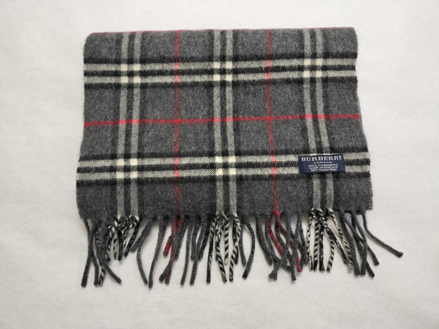 BURBERRY BURBERRY Novacheck 100% Cashmere Muffler Grey Muffler