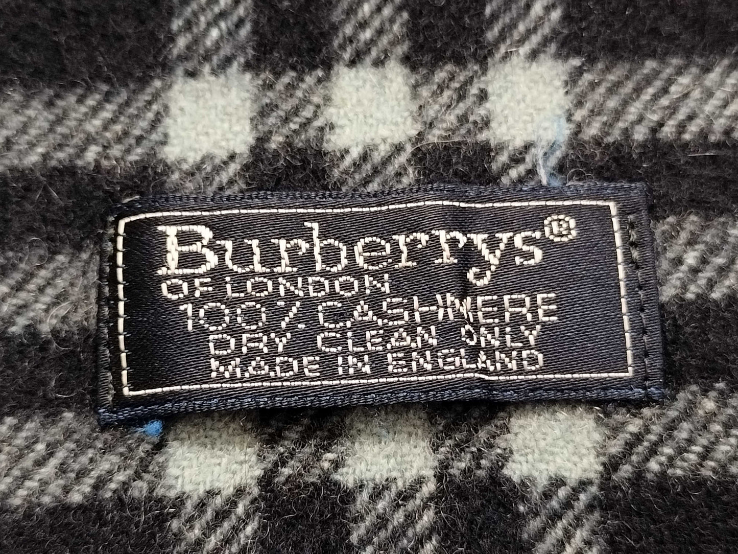 BURBERRY BURBERRY Novacheck 100% Cashmere Muffler Navy Muffler
