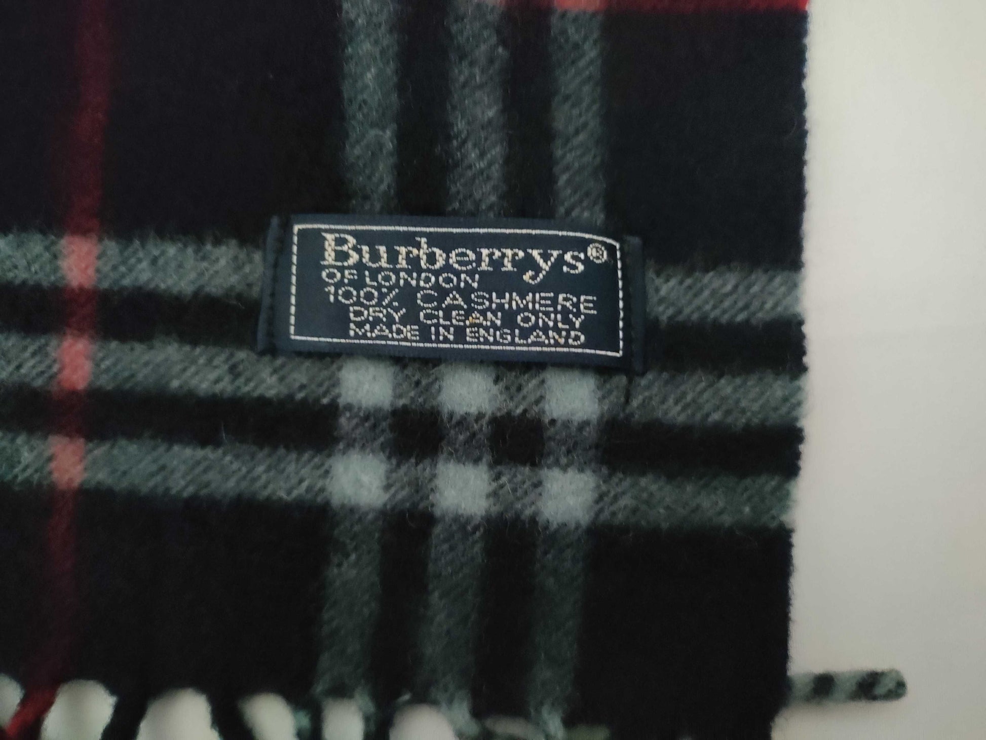 BURBERRY BURBERRY Novacheck 100% Cashmere Navy Other Accessories
