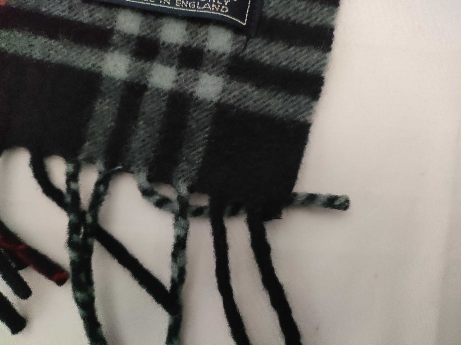 BURBERRY BURBERRY Novacheck 100% Cashmere Navy Other Accessories