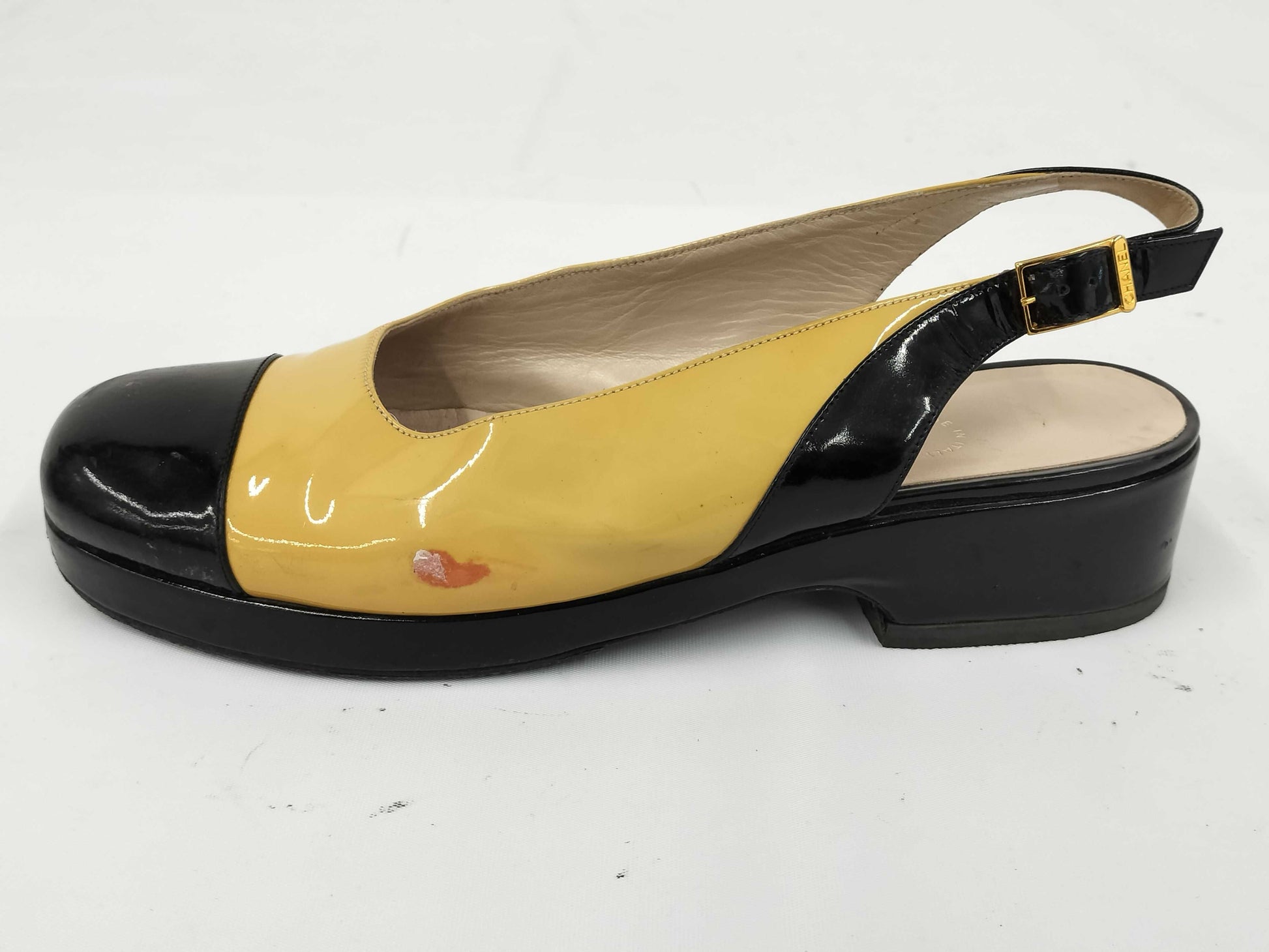 CHANEL Pumps Bicolor Other Shoes