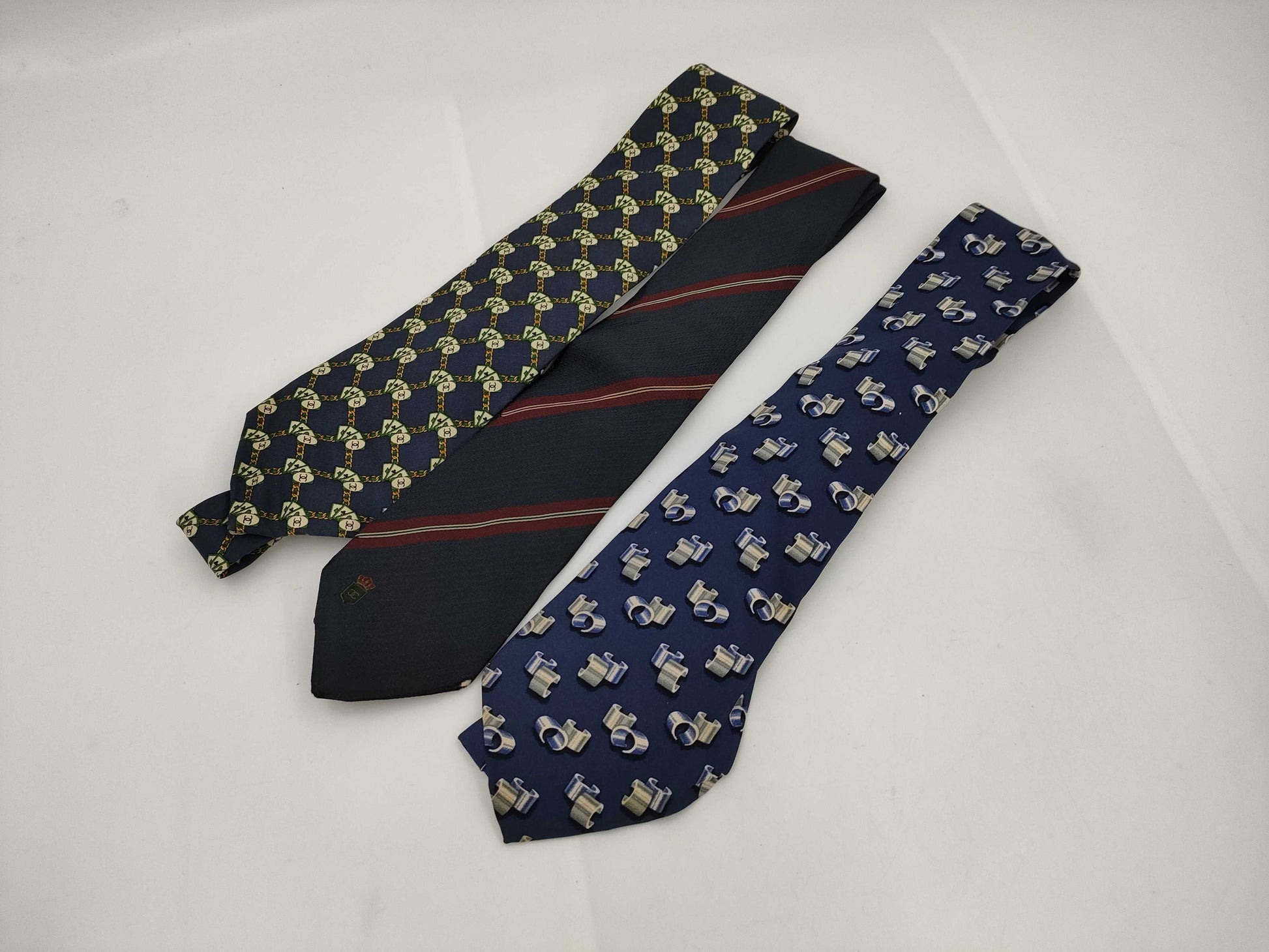 CHANEL Tie 3 pieces