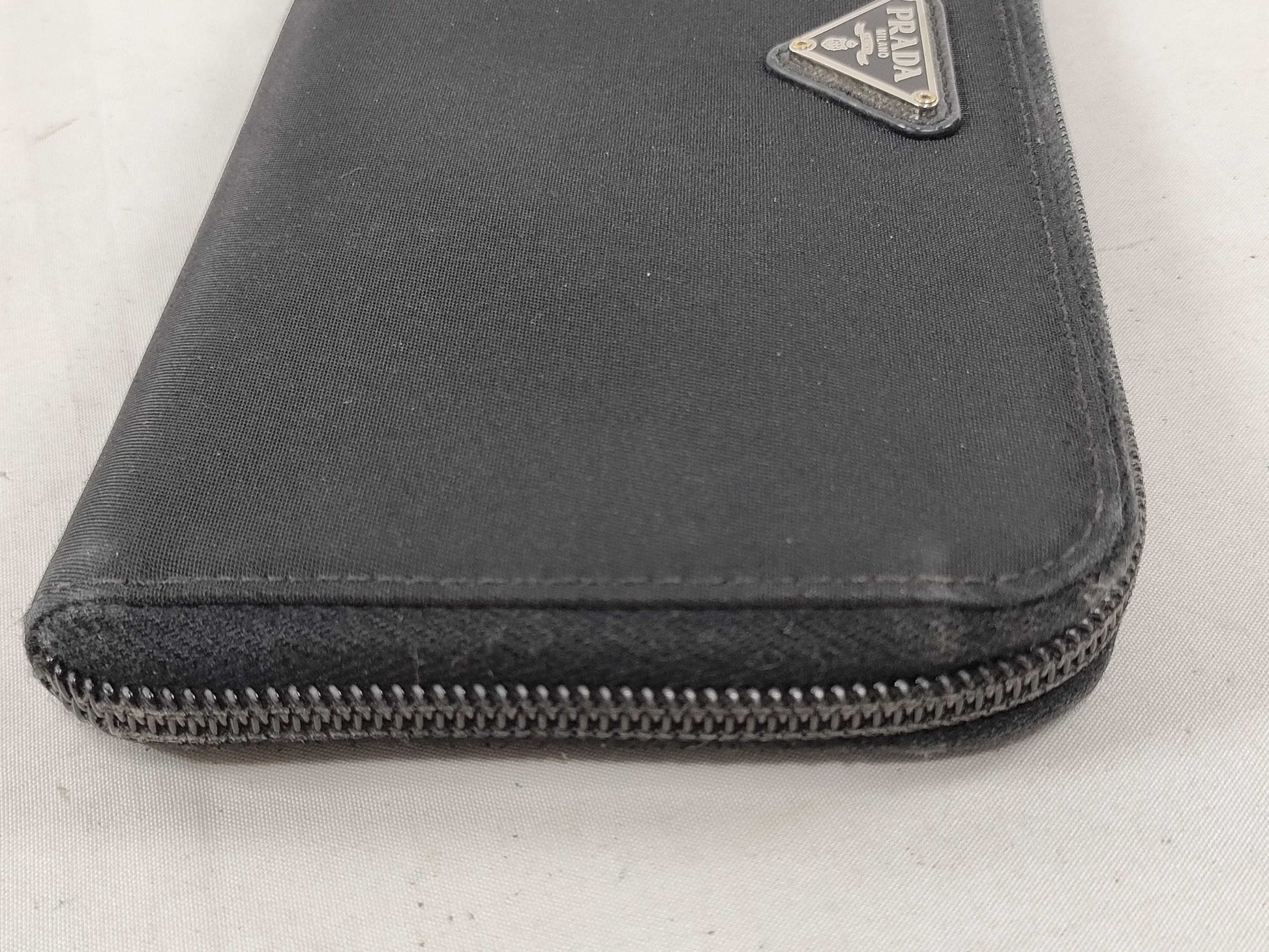 PRADA Nylon Tesuto NERO Round Zipper Long Wallet Wallet